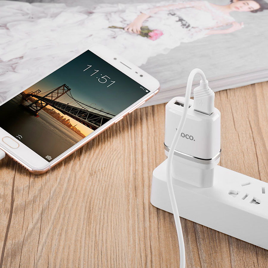 Сетевое зарядное устройство HOCO C12 Smart 2xUSB с Кабелем USB - Micro,  2.4A, белый оптом