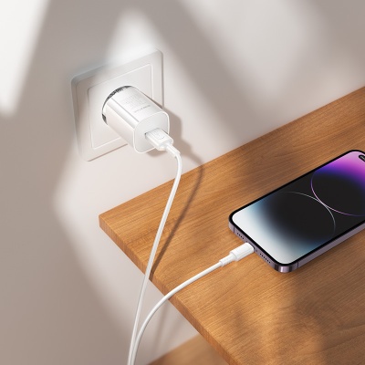 Сетевое зарядное устройство BOROFONE BA101A Pudding 1xUSB с Кабелем USB - Lightning, 2.1A, белый
