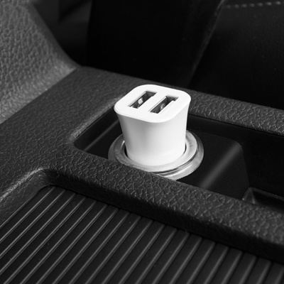 Автомобильное зарядное устройство HOCO Z12 Elite, 2xUSB с Кабелем USB - Lightning, 2.4A, белый
