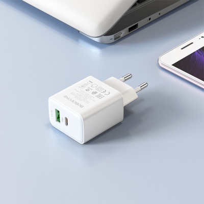 Сетевое зарядное устройство BOROFONE BA67A 1xUSB + 1xUSB-C, 20W, белый