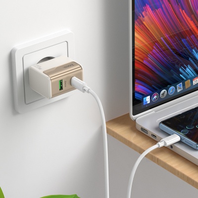 Сетевое зарядное устройство HOCO CS71A Star 1xUSB + 1xUSB-C с Кабелем Type-C - Type-C, 3A, 20W, белый