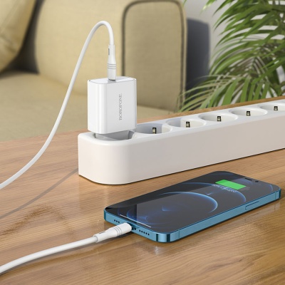 Сетевое зарядное устройство BOROFONE BA57A Easy Speed 1xUSB-C, 3.0A, 20W, белый