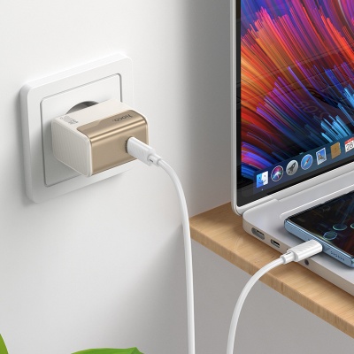 Сетевое зарядное устройство HOCO CS72A Star 1xUSB-C, 30W, белый