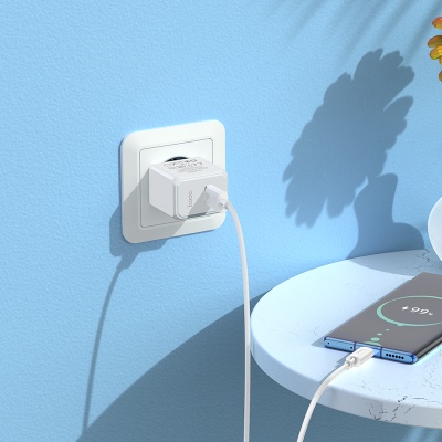 Сетевое зарядное устройство HOCO CS11A Ocean 1xUSB с Кабелем USB - Type-C, 2.1A, белый